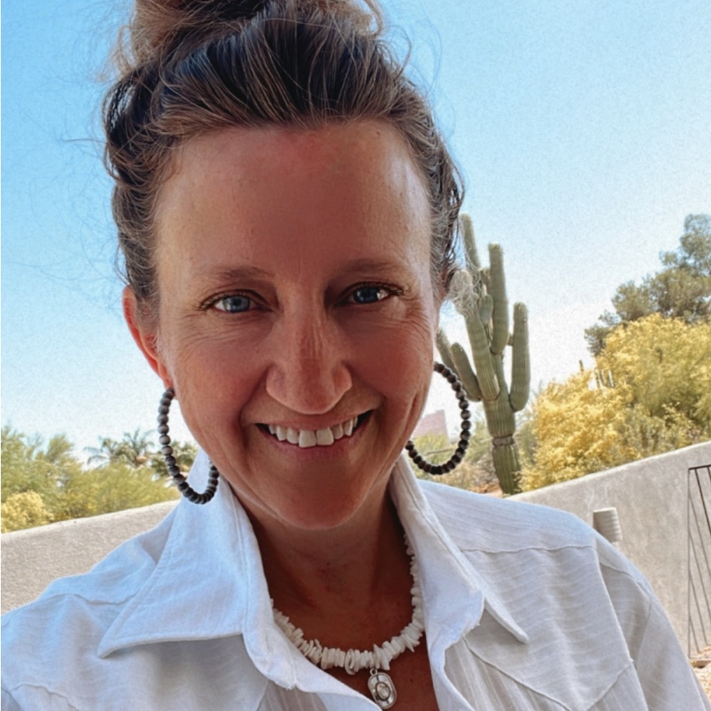 Meet your Posher, Dina